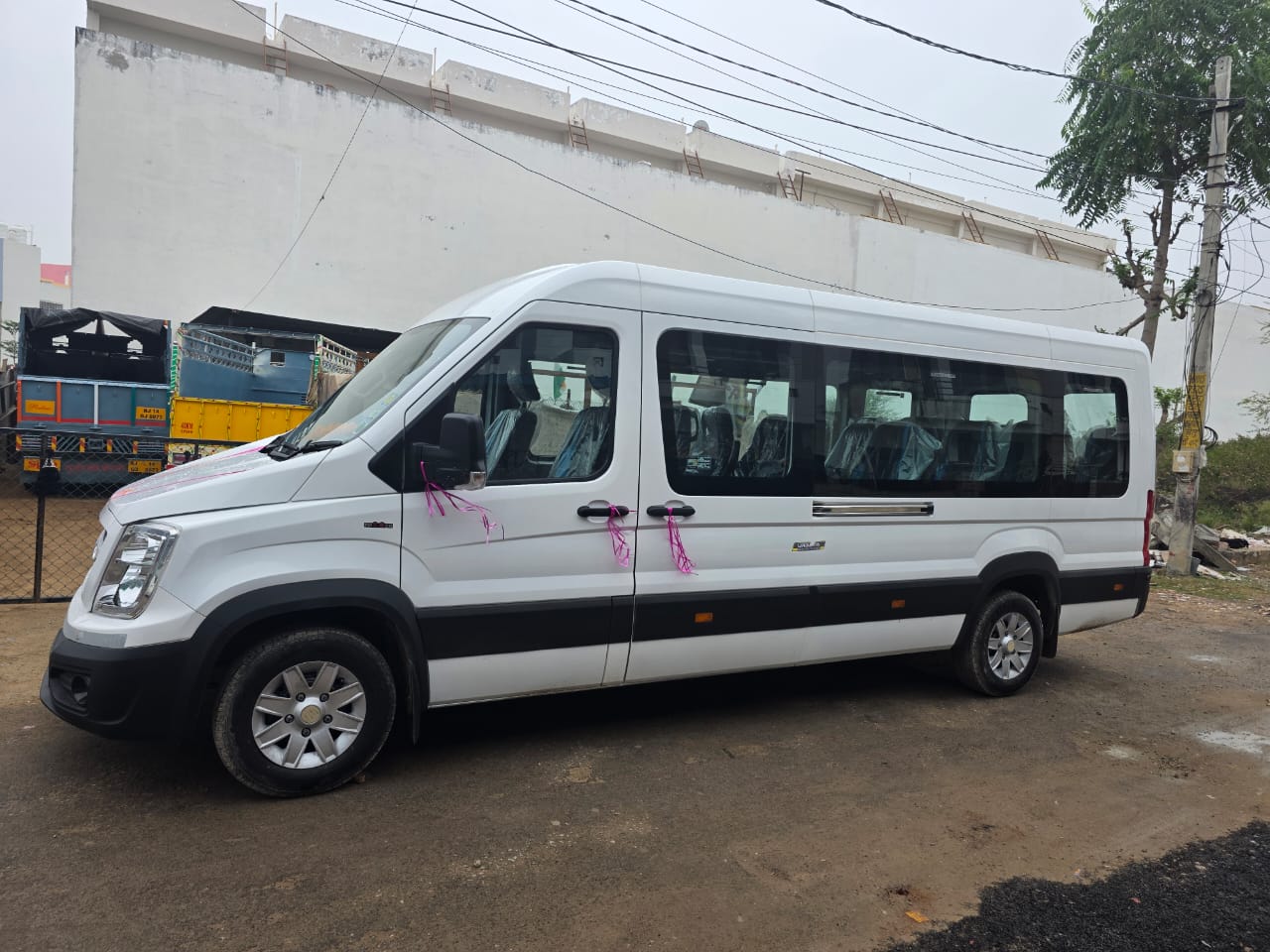 KK Tour Travels fleet - taxi service Jaipur
